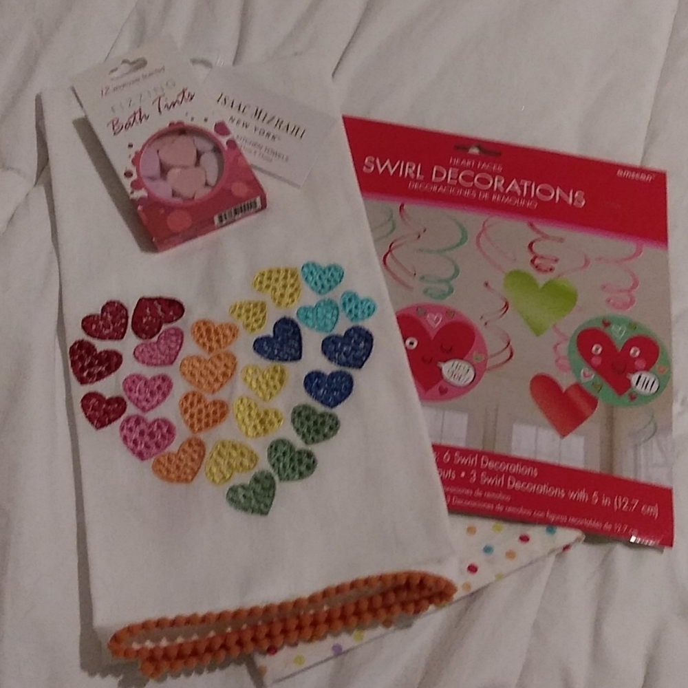 NWT Bundle Valentine's Decor Kitchen Towels